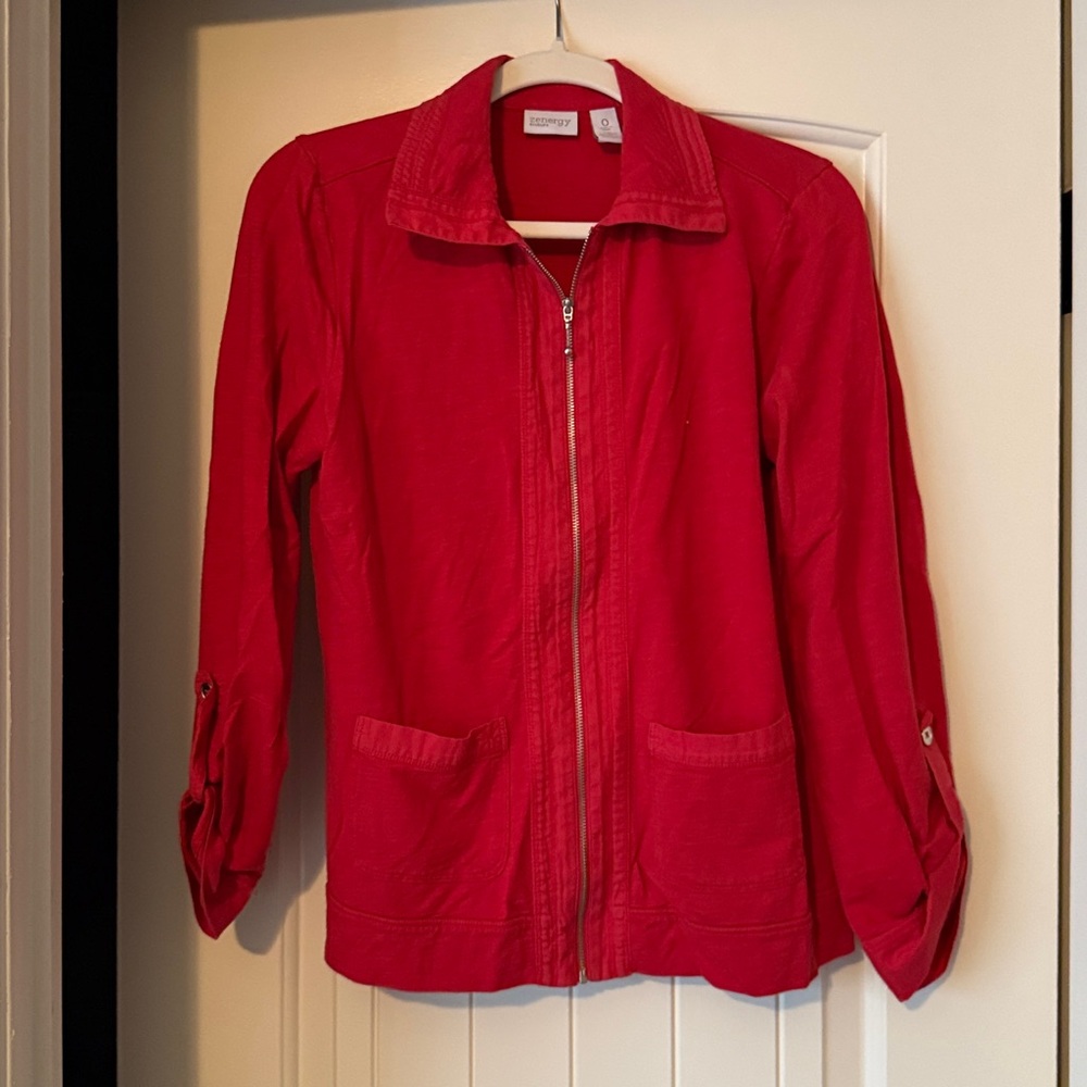 Chico’s Zenergy Red Zip Front Athleisure Jacket, Roll Tab Sleeves Sz 4/Sm EUC